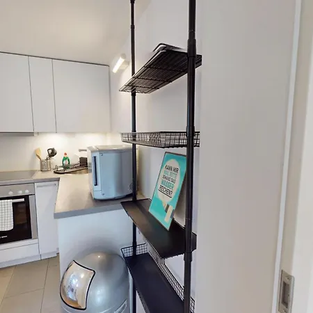 Gemuetliche Souterrain-wohnung Mit Blick Ins Gruene